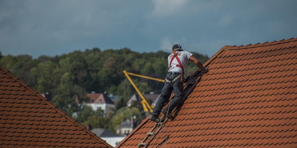 3 étapes pour trouver et restaurer la fuite de la toiture de votre maison