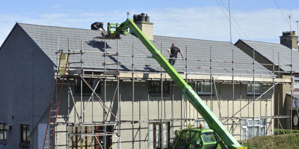 Pourquoi les bâches de toiture sont indispensables lors des travaux ?