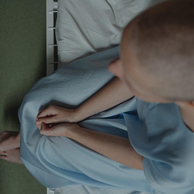 Comment choisir le lit d’hôpital parfait pour votre établissement de soins de santé