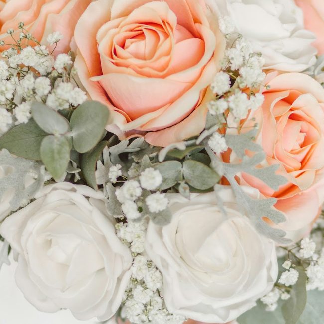 Le guide ultime des fleuristes de mariage à Laval : Des bouquets romantiques aux arrangements sur mesure