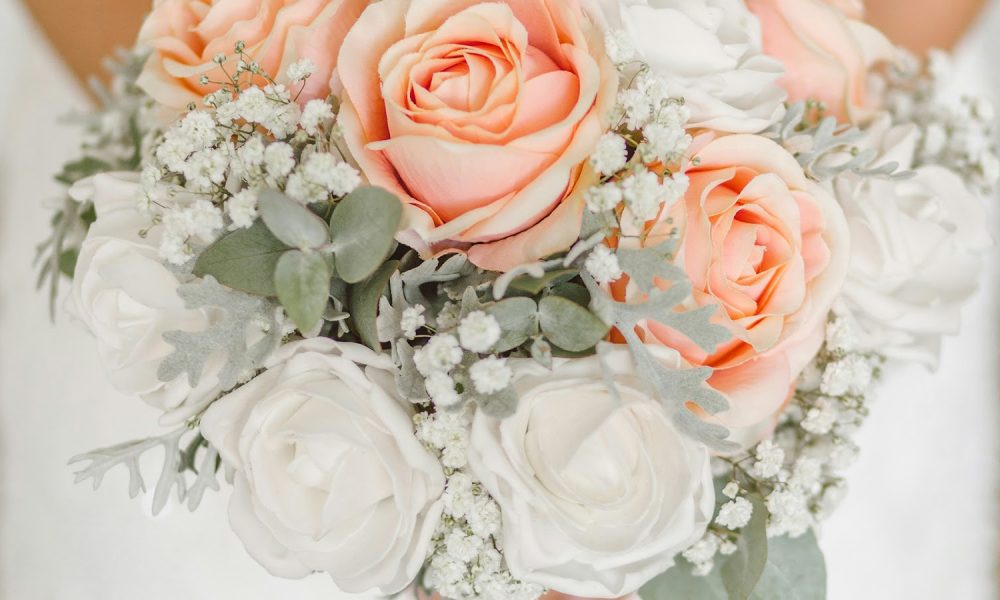 Le guide ultime des fleuristes de mariage à Laval : Des bouquets romantiques aux arrangements sur mesure