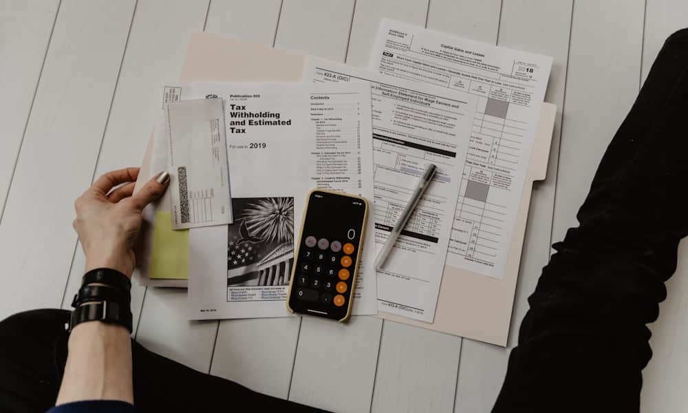 Contrat de rénovation et vérification de documents